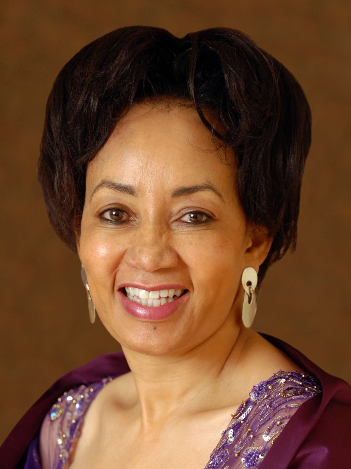 Sisulu Welcomes The Newly Appointed Board Of Amatola Water 